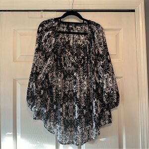 Apt 9 Black and White 3/4 Sleeve Blouse
